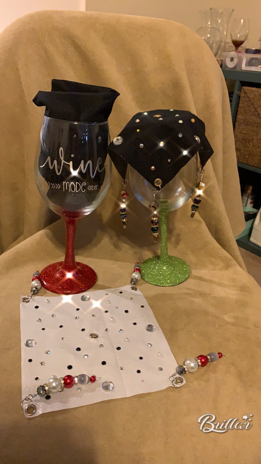 Wine Glass w/Glitter Epoxy Stem