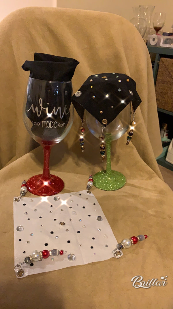 Wine Glass w/Glitter Epoxy Stem